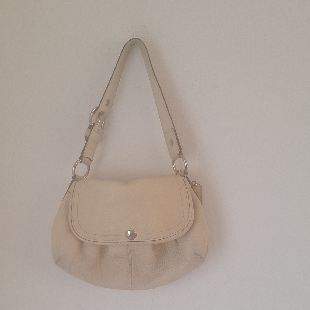 Vintage Peeble Leather Coach Cream Shoulder Bag